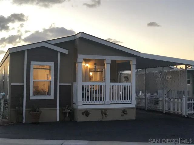 a view of a back yard of the house