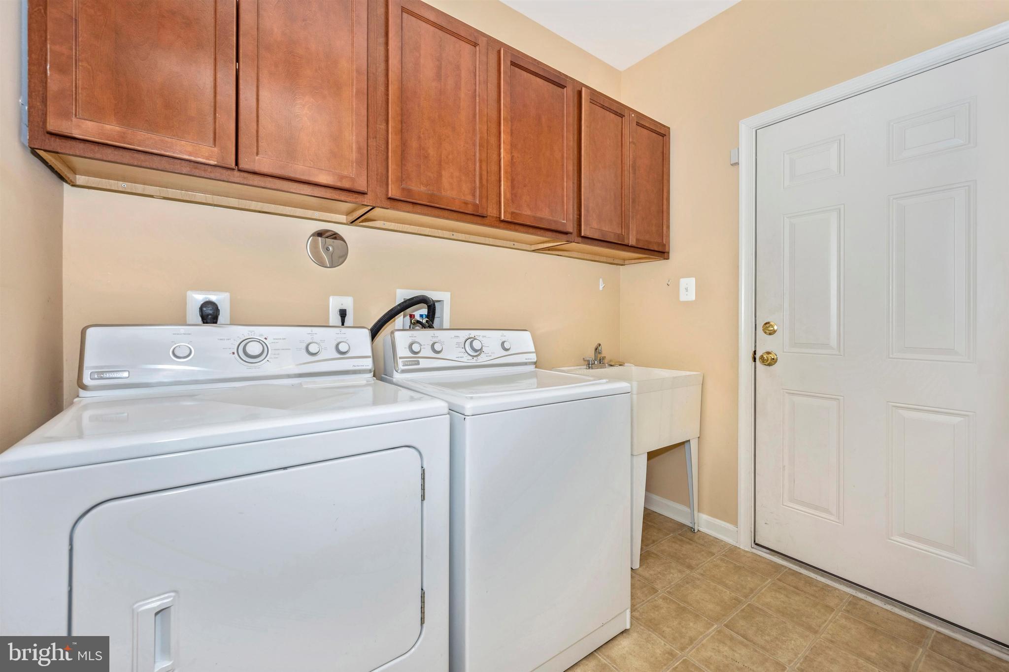 1705 Canal Run Drive Point of Rocks, MD 21777 - Photo 33 of 52 Laundry room