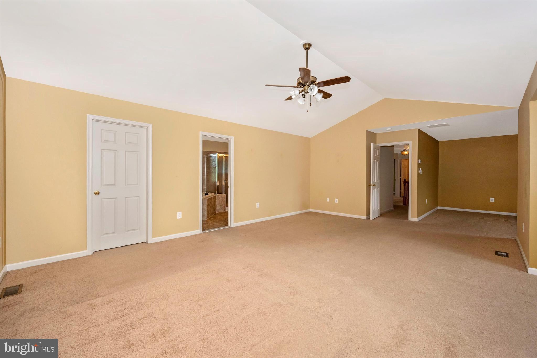 1705 Canal Run Drive Point of Rocks, MD 21777 - Photo 35 of 52 Huge master bedroom