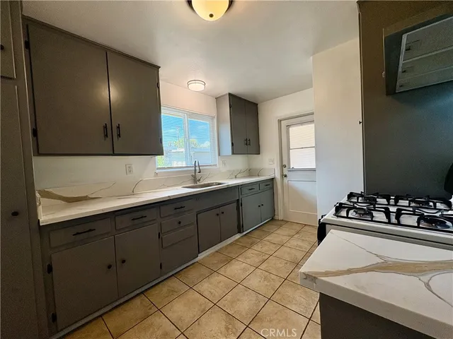 $1,975 | 761 Baylor Avenue, Claremont, CA 91711