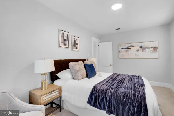 $325,000 | 25 Preston Avenue, Ewing, NJ 08618