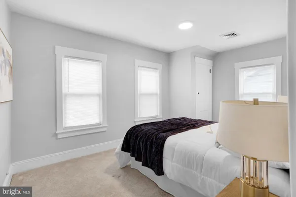 $325,000 | 25 Preston Avenue, Ewing, NJ 08618