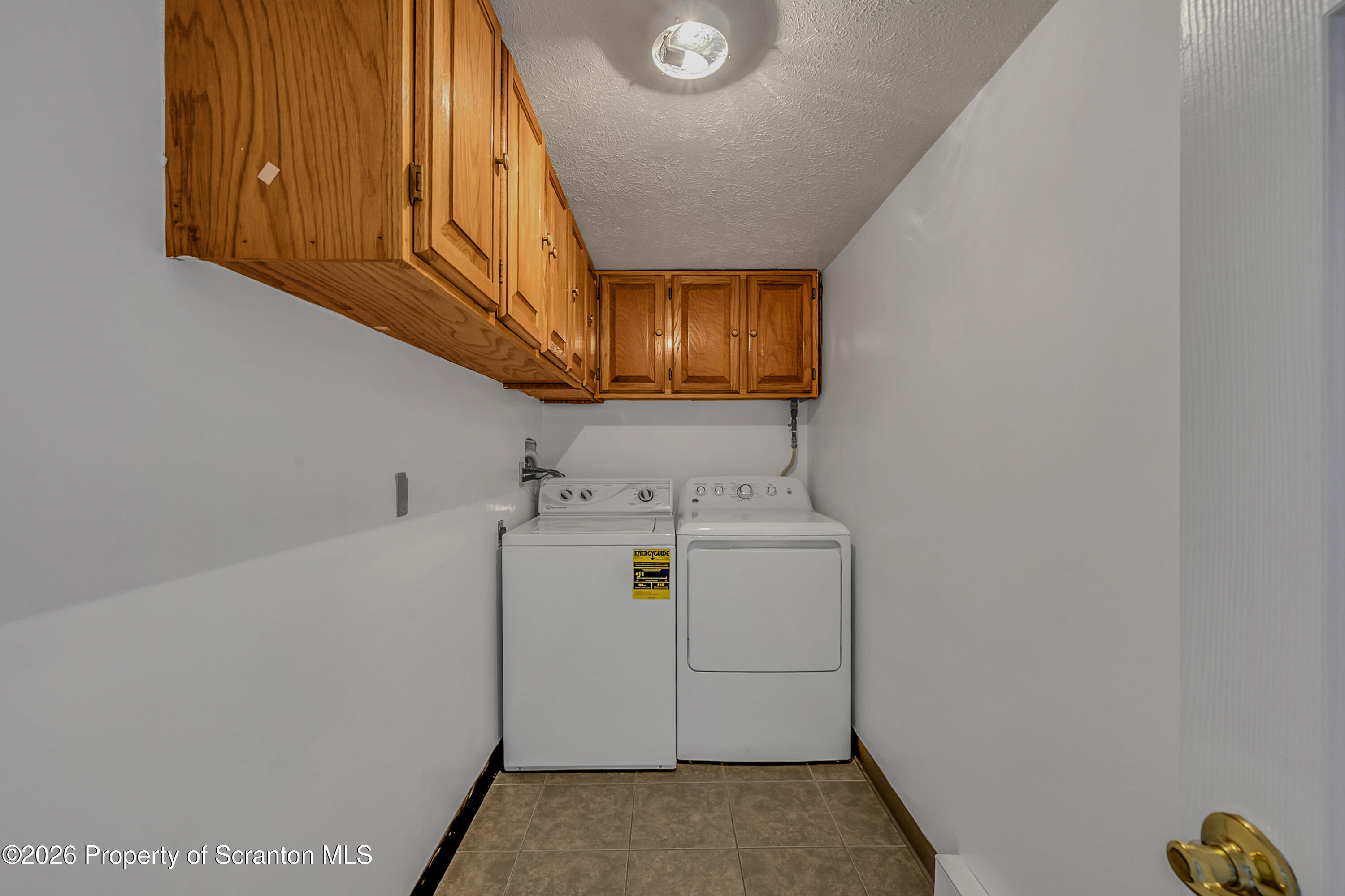804 School Street Moosic, PA 18507 - Photo 54 of 67 a utility room with dryer and washer