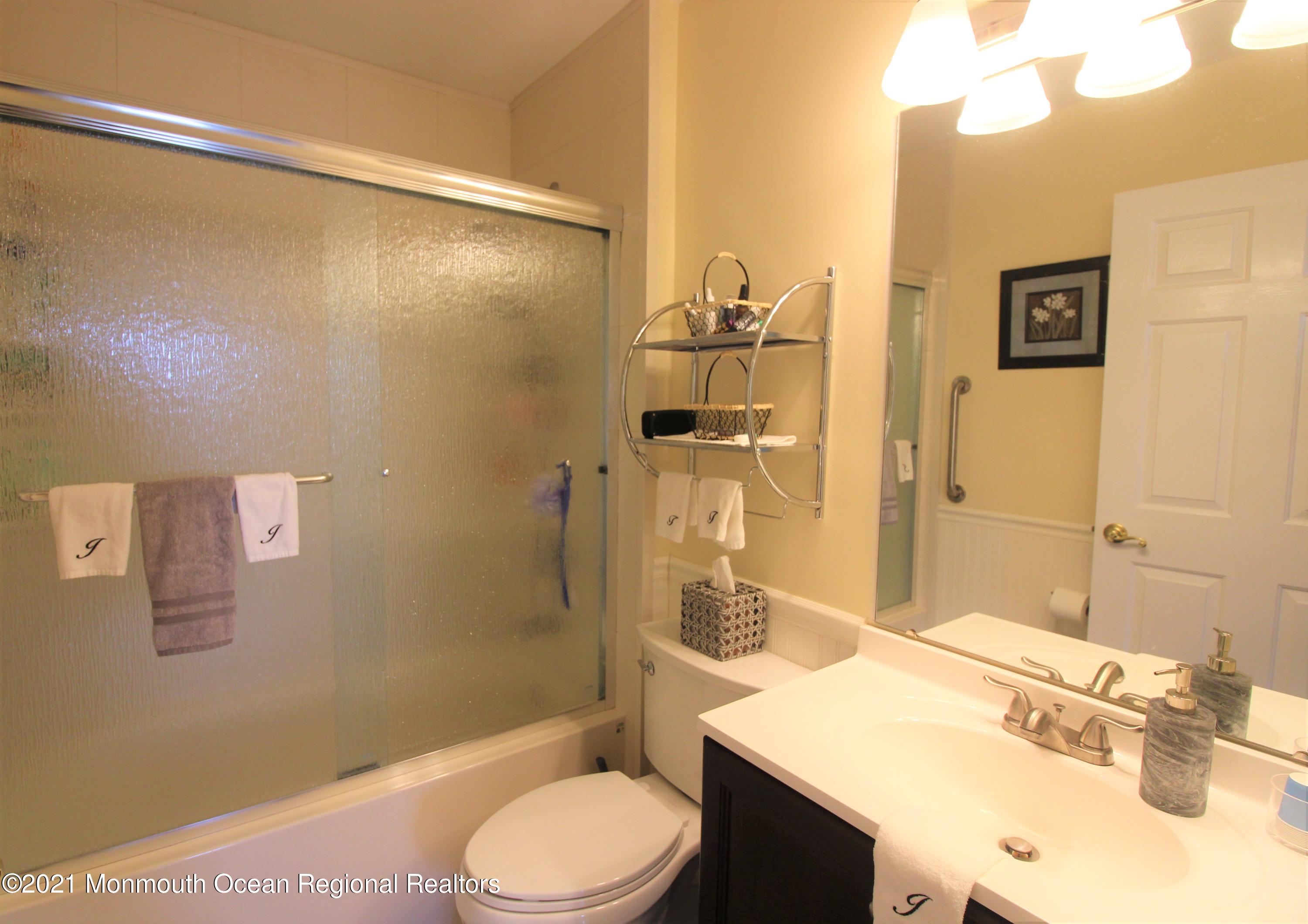 24 Tupelo Road Bayville, NJ 08721 - Photo 17 of 25 IMG_4788 (2)