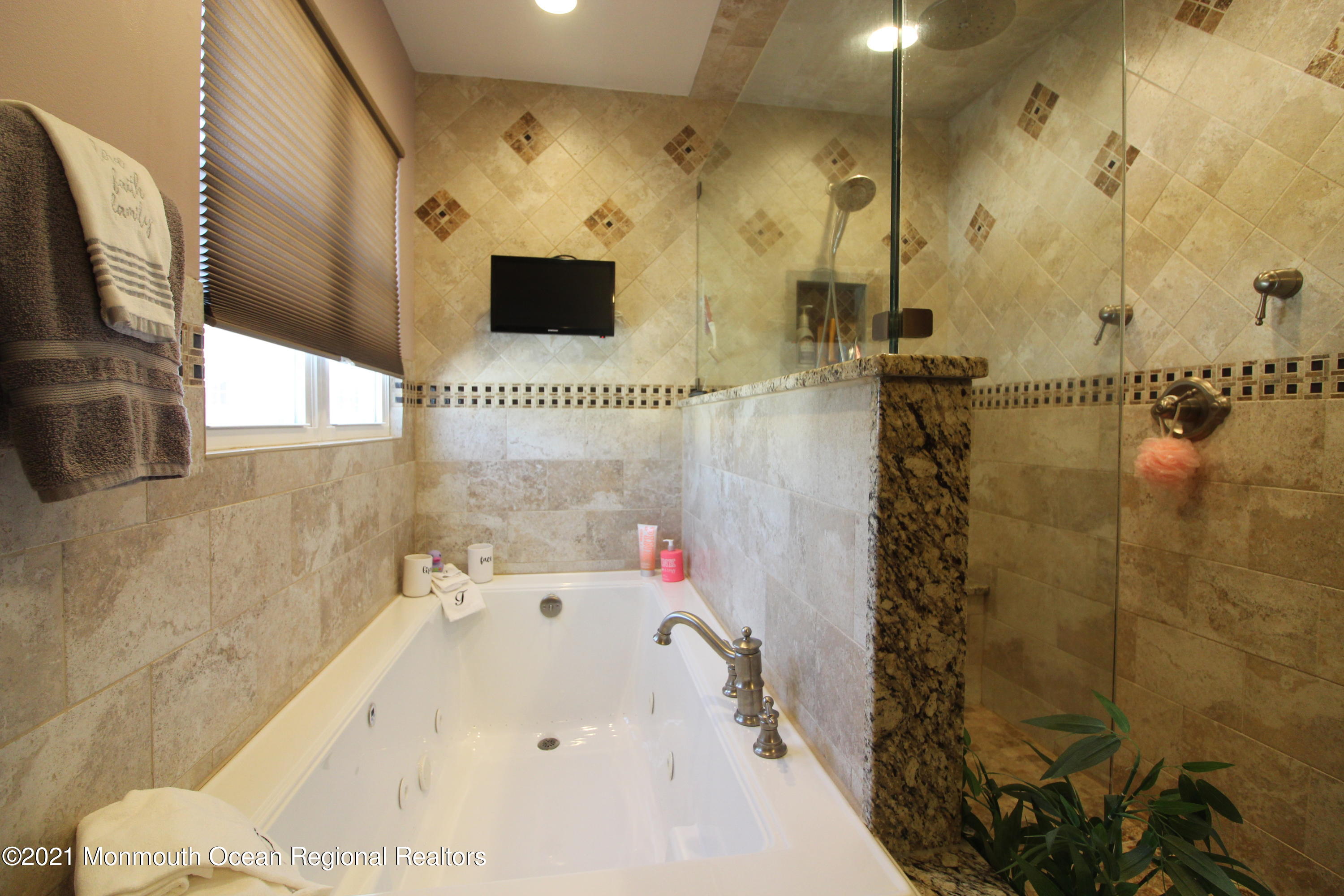 24 Tupelo Road Bayville, NJ 08721 - Photo 19 of 25 IMG_4813
