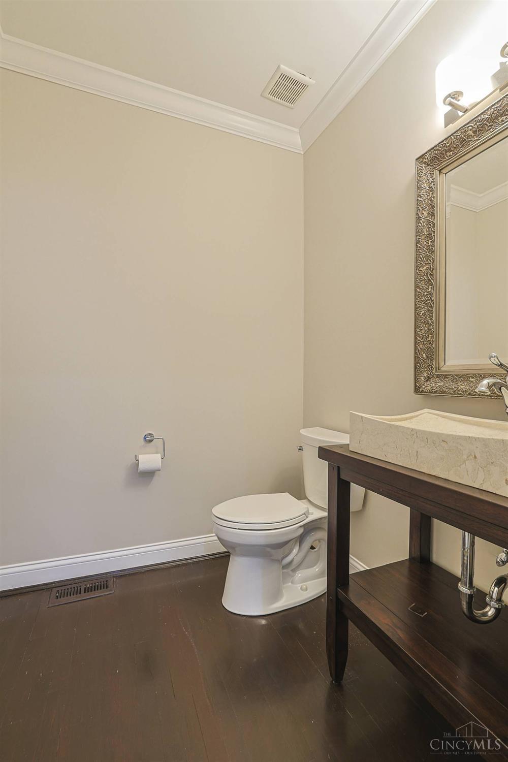8731 Kenwood Road Cincinnati, OH 45242 - Photo 49 of 73