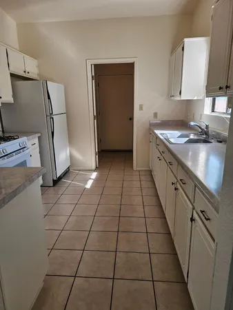 $1,295 | 4900 Loma Loop, Sierra Vista, AZ 85635