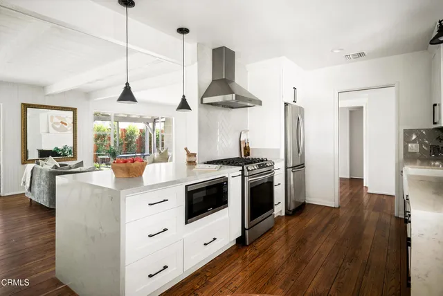 $1,375,000 | 1640 North Altadena Drive, Pasadena, CA 91107