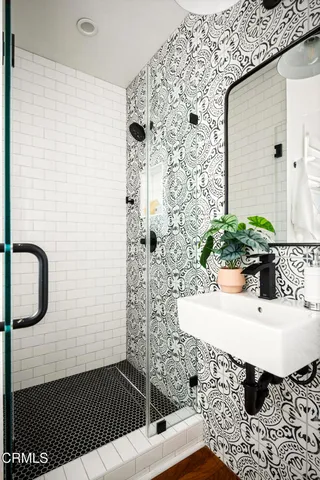 $1,375,000 | 1640 North Altadena Drive, Pasadena, CA 91107