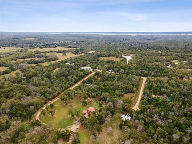 $280,000 | 107 Lakewood Circle, Somerville, TX 77879