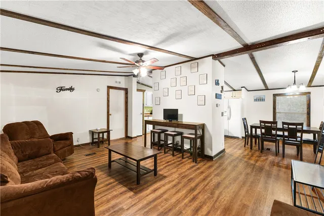 $280,000 | 107 Lakewood Circle, Somerville, TX 77879