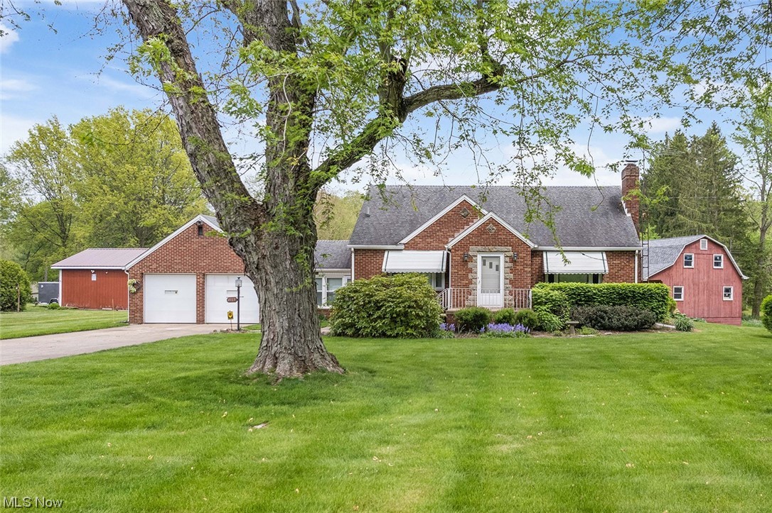 4185 Mayfair Road Uniontown, OH 44685 - Photo 2 of 28