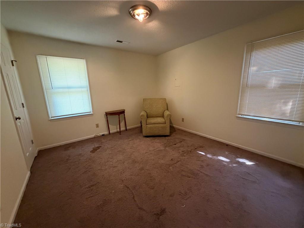 2234 Jones Road Greensboro, NC 27406 - Photo 9 of 15