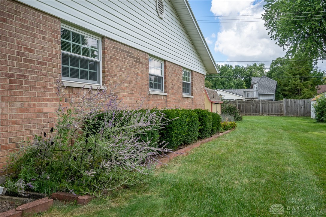 2341 Springmill Road Kettering, OH 45440 - Photo 9 of 60