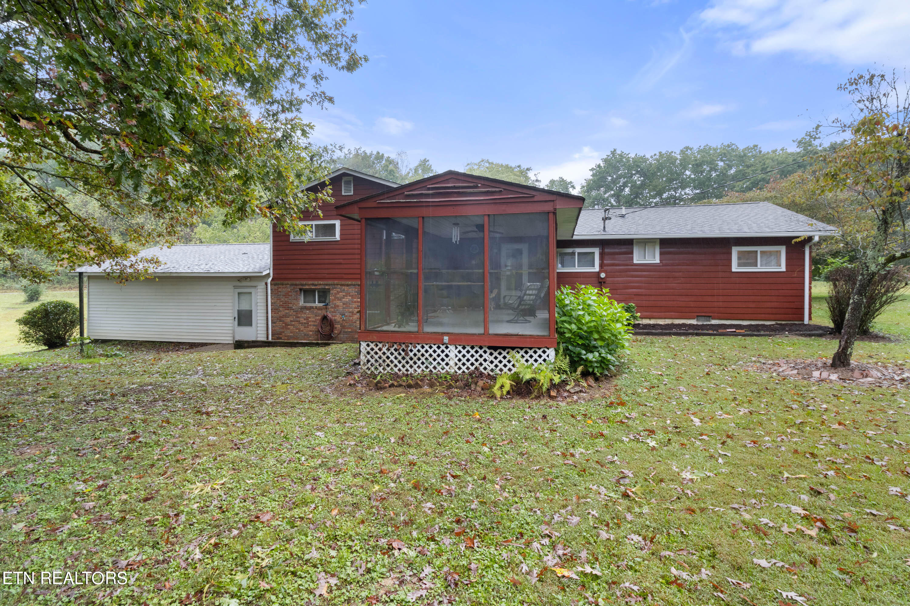 105 Carl Garrett Road Lancing, TN 37770 - Photo 28 of 33 105 Carl Garrett Rd-36