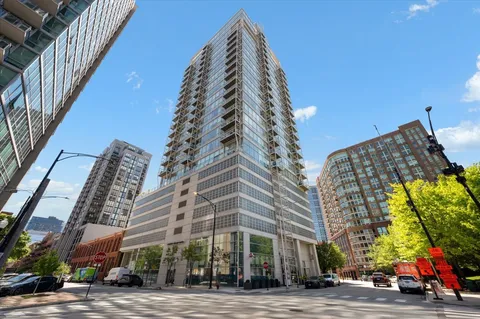 $699,000 | 653 North Kingsbury Street, Unit 1103, Chicago, IL 60654
