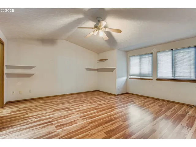 $465,000 | 9827 North Ivanhoe Street, Portland, OR 97203