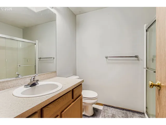 $465,000 | 9827 North Ivanhoe Street, Portland, OR 97203