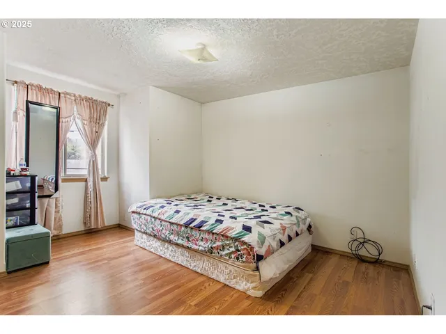 $465,000 | 9827 North Ivanhoe Street, Portland, OR 97203