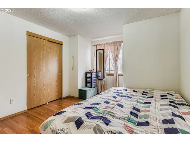 $465,000 | 9827 North Ivanhoe Street, Portland, OR 97203