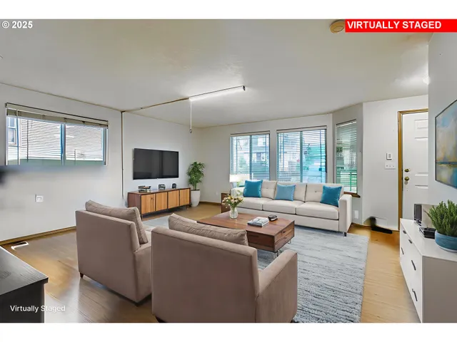 $465,000 | 9827 North Ivanhoe Street, Portland, OR 97203