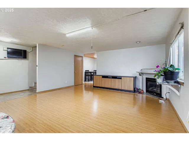 $465,000 | 9827 North Ivanhoe Street, Portland, OR 97203