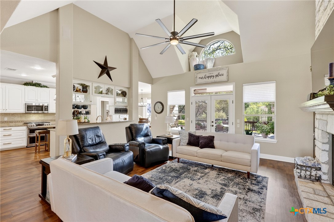 154 Quarry Point New Braunfels, TX 78132 - Photo 10 of 40 Open living area