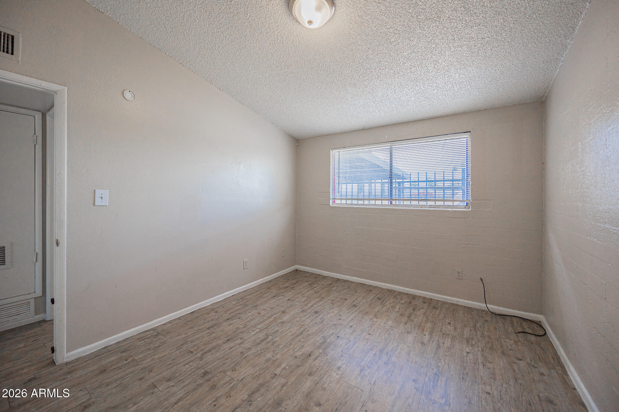 2123 West Devonshire Avenue, Unit 9 Phoenix, AZ 85015 - Photo 11 of 12 B33A7006