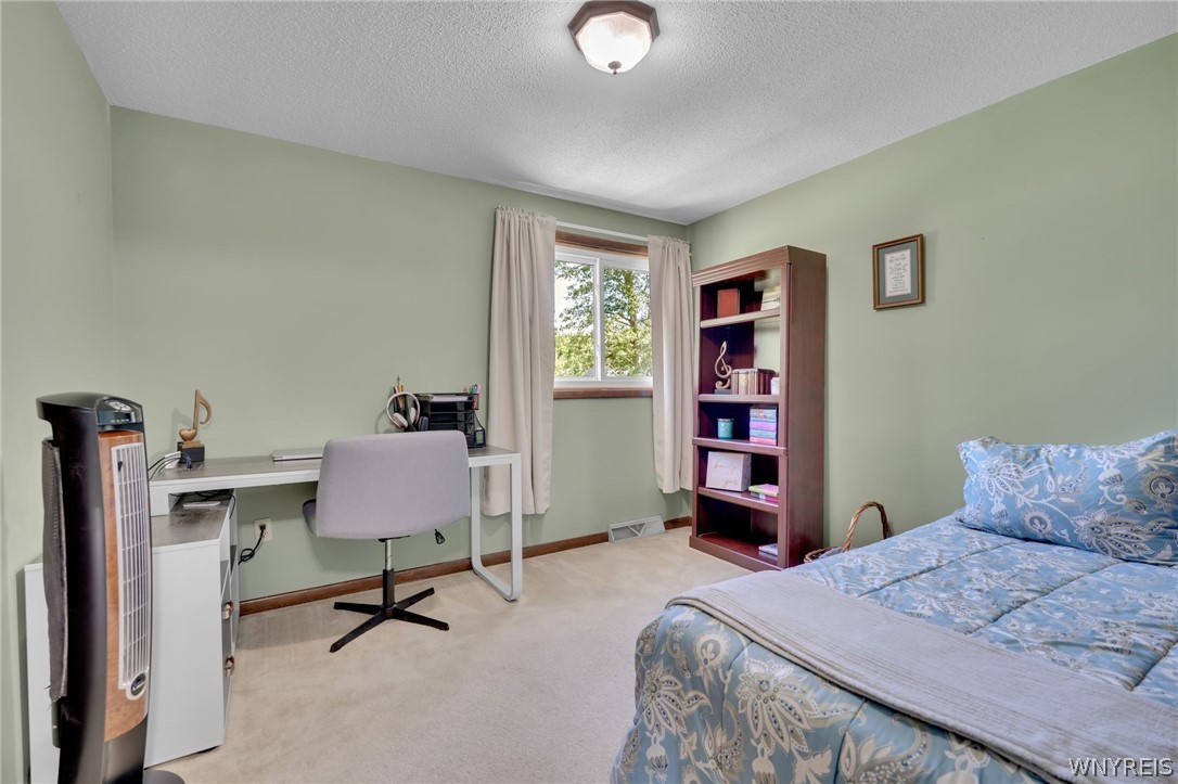 159 Little Robin Road Amherst, NY 14228 - Photo 22 of 44 3rd Bedroom
