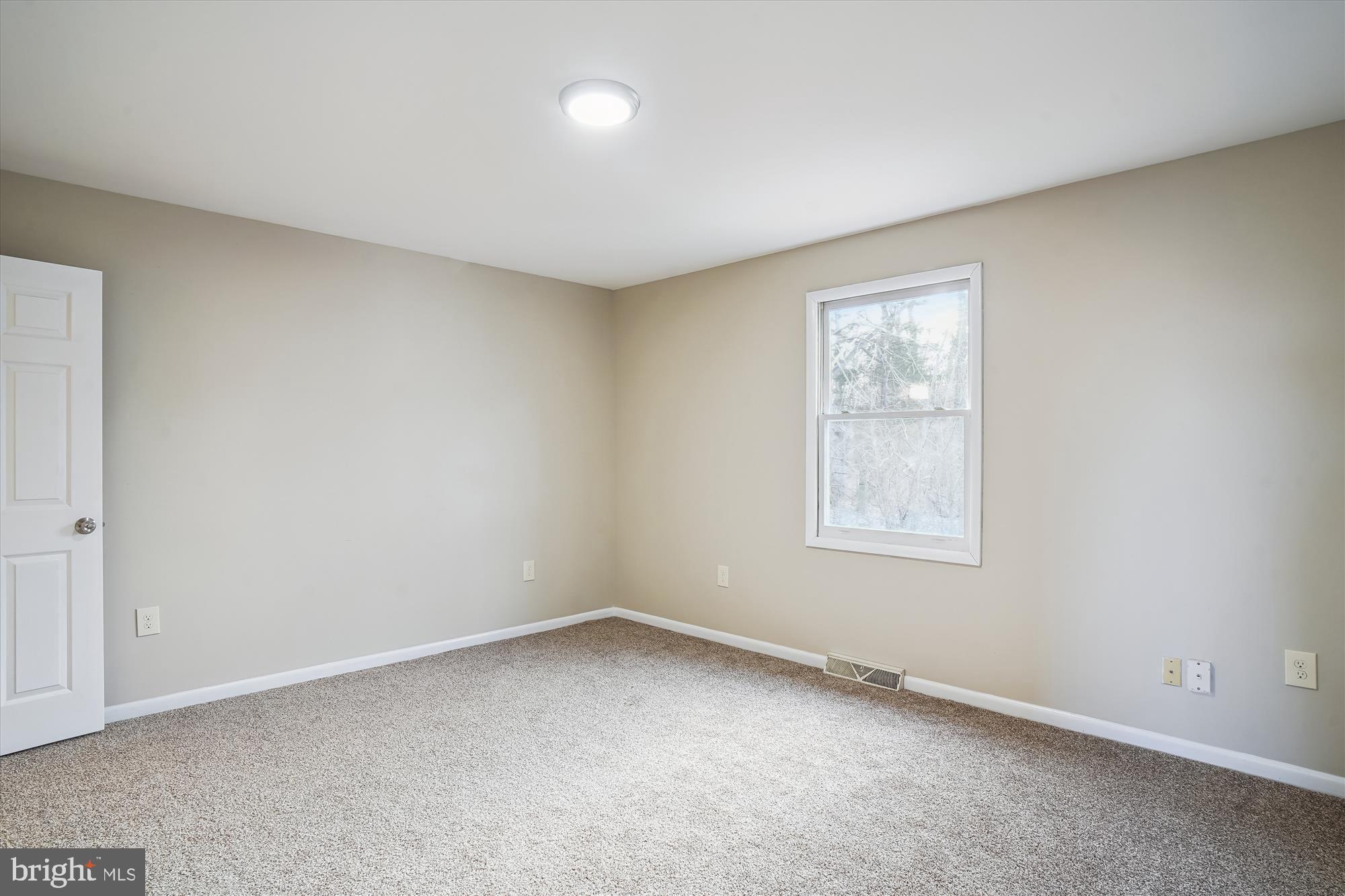 13938 Gossard Mill Road Hagerstown, MD 21740 - Photo 14 of 35 Bedroom 1