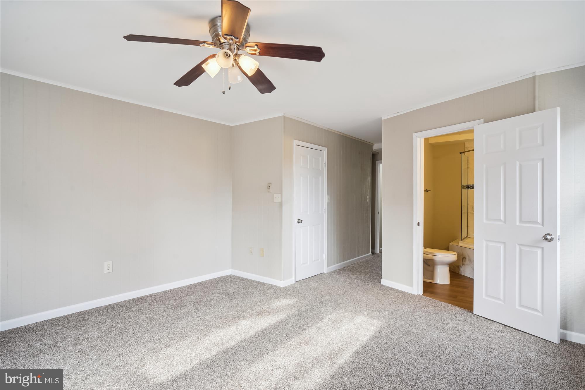 13938 Gossard Mill Road Hagerstown, MD 21740 - Photo 20 of 35 Masters Bedroom