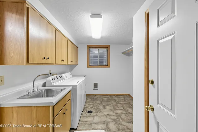 $799,000 | 1207 Vista Drive, Star Valley Ranch, WY 83127