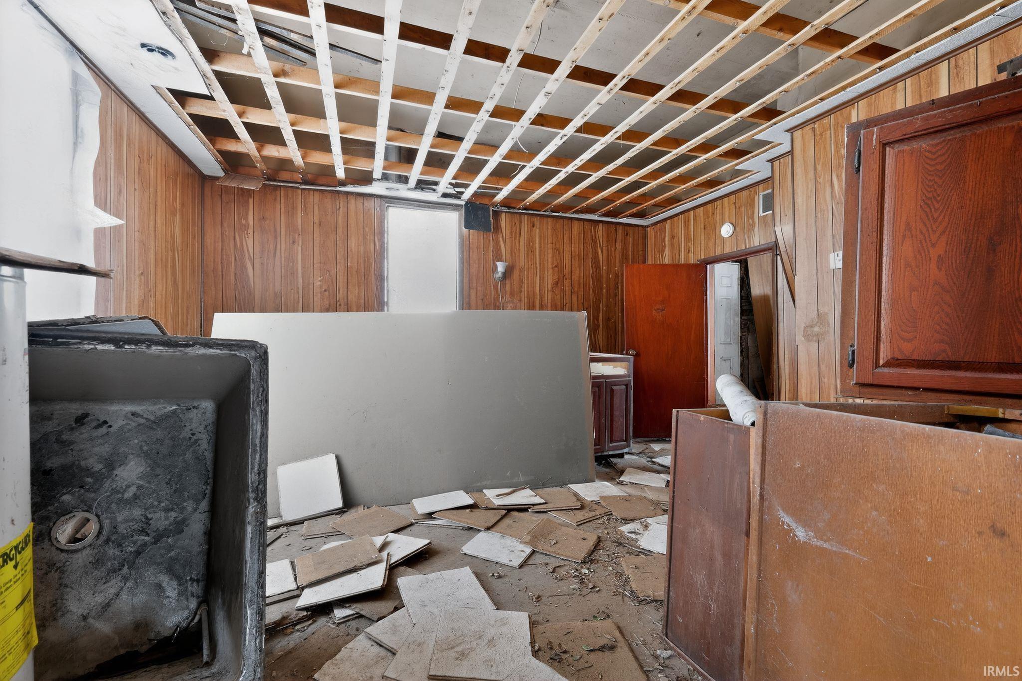 610 4th Street Northwest Linton, IN 47441 - Photo 12 of 15