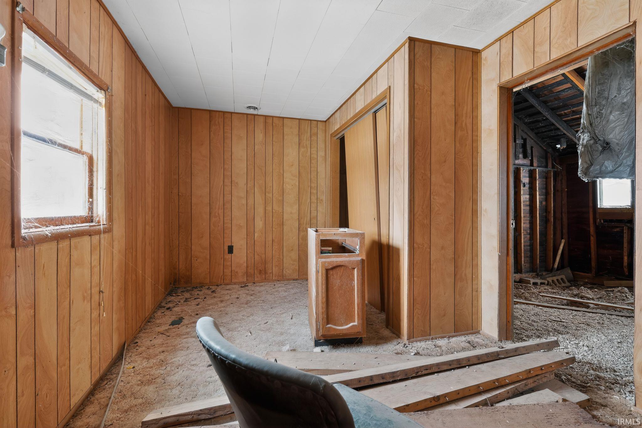 610 4th Street Northwest Linton, IN 47441 - Photo 6 of 15