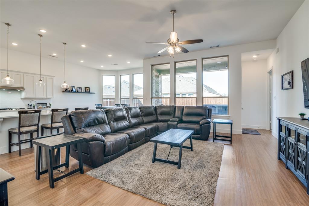 1696 Sheldon Drive Forney, TX 75126 - Photo 3 of 27