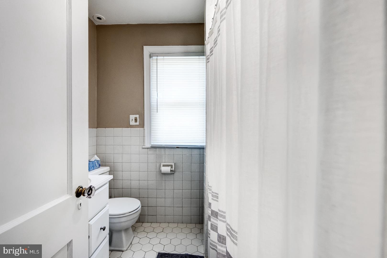 433 Strathmore Road Havertown, PA 19083 - Photo 16 of 21