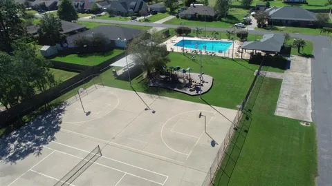 $300,000 | 4512 East Quail Hollow Drive, Lake Charles, LA 70605