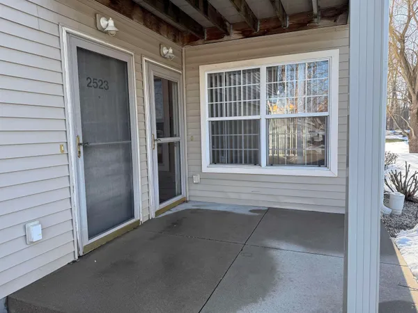 $209,900 | 2521 Edgewood Drive, Beloit, WI 53511