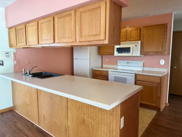 $209,900 | 2521 Edgewood Drive, Beloit, WI 53511