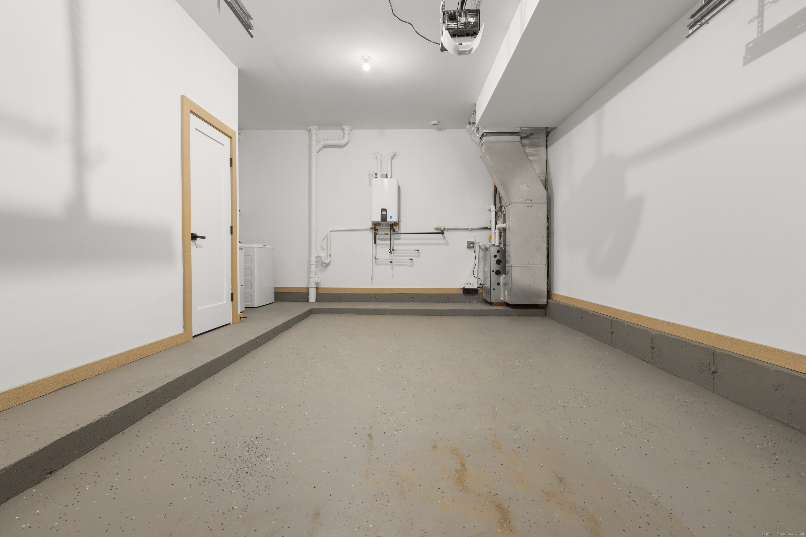 14 Taylor Street, Unit 16 Stamford, CT 06902 - Photo 17 of 20