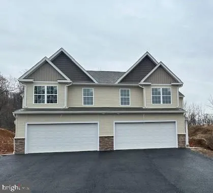 $364,900 | 40 Rosalie's Way, Temple, PA 19560