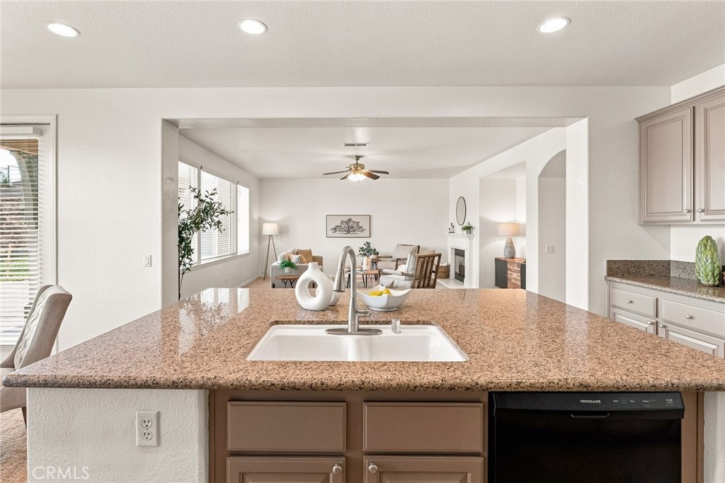 16991 Hidden Trails Lane Riverside, CA 92503 - Photo 16 of 35 Gallery Image 16