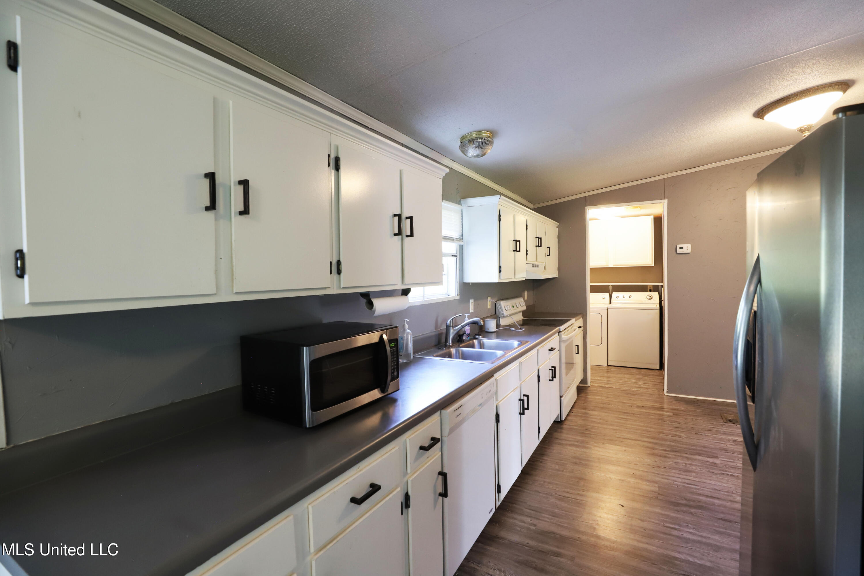 21301 Houston Ladner Road Saucier, MS 39574 - Photo 17 of 31 2 Kitchen