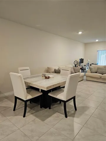 $1,870 | 20000 Royal Tern Court, Leesburg, FL 34748