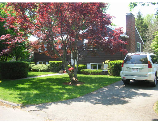 9 Valley Road Stoneham, MA 02180 - Photo 5 of 11 Gallery Image 5