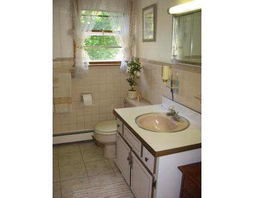 9 Valley Road Stoneham, MA 02180 - Photo 8 of 11 Gallery Image 8
