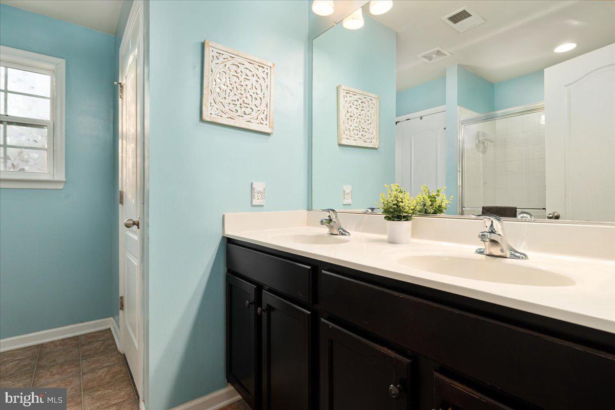 115 Matchbox Court Ranson, WV 25438 - Photo 20 of 31 Primary Bathroom with Double Vanity
