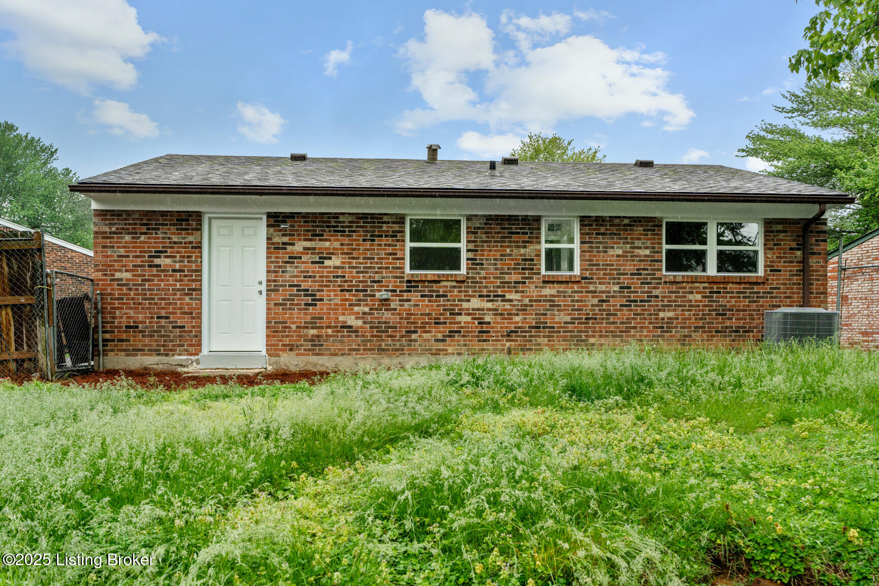 7605 Randy Court Louisville, KY 40258 - Photo 19 of 23 DSC01022