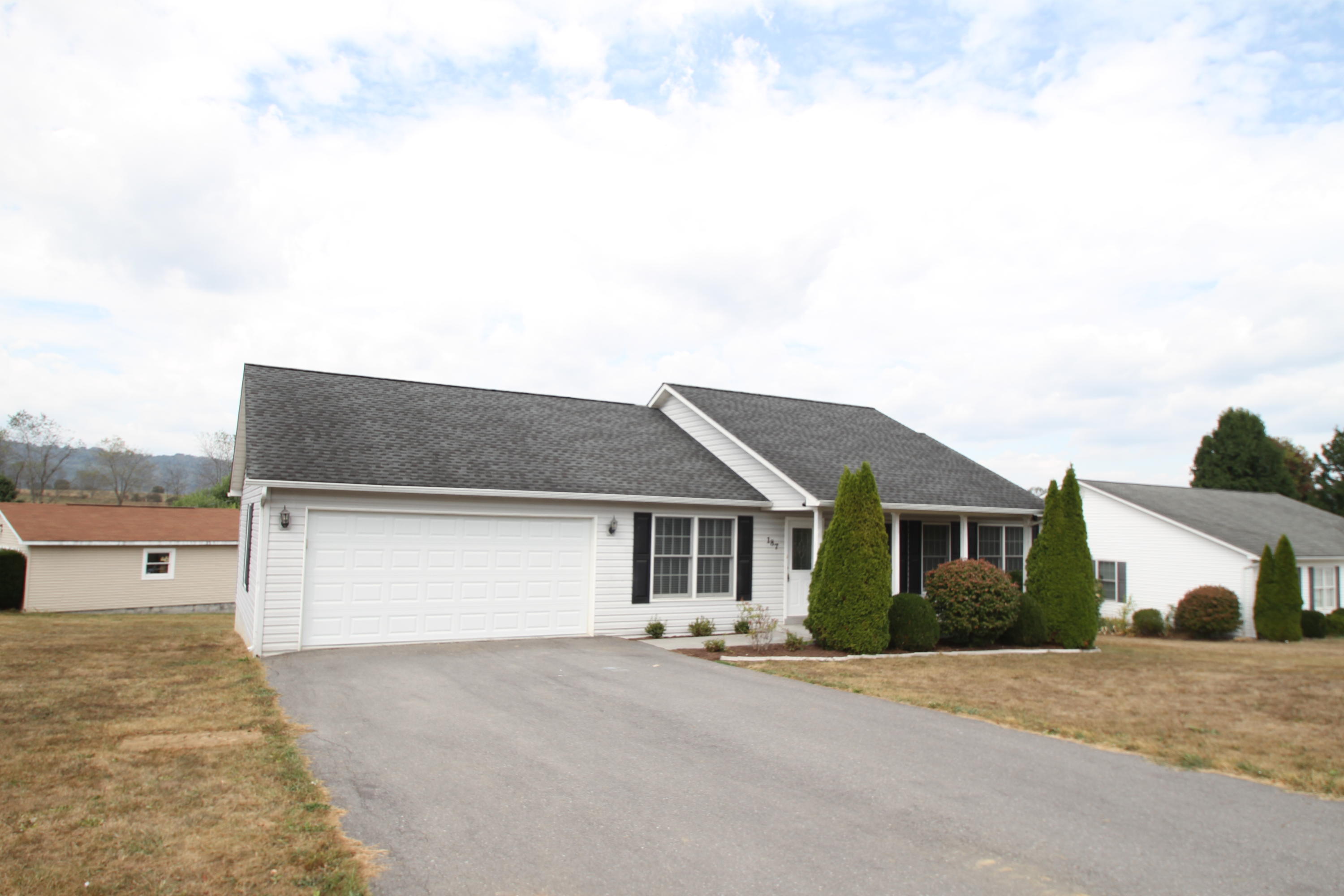187 East Bailey Road Lewisburg, WV 24901 - Photo 3 of 35 Gallery Image 3