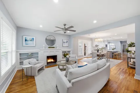 $950,000 | 713 Wendel Street, Houston, TX 77009